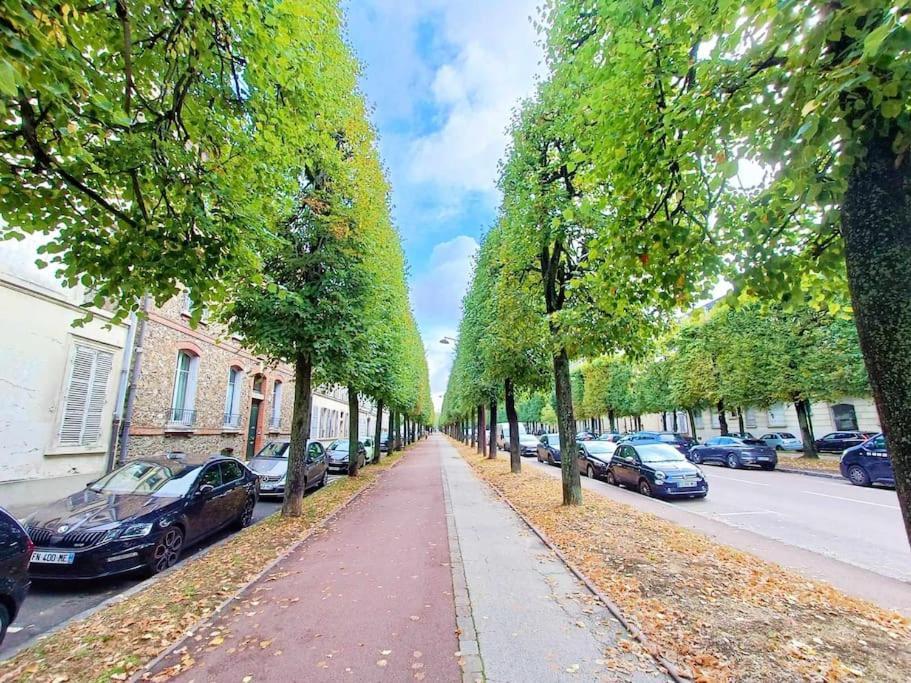 Au Petit Trianon Bleu Apartment Версал Екстериор снимка